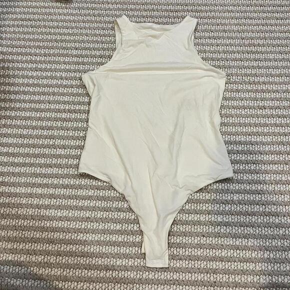 Skims Fits Everybody Highneck Bodysuit - Picture 2 of 4
